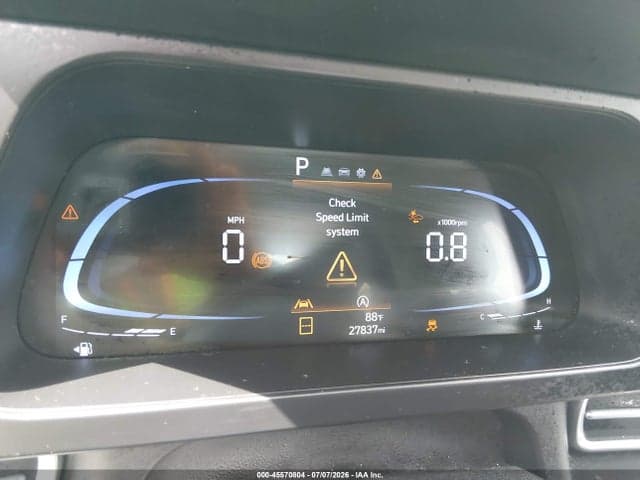 2024 HYUNDAI ELANTRA SE 7