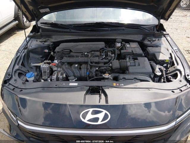2024 HYUNDAI ELANTRA SE 10