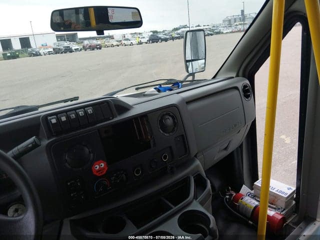 2018 FORD E-450 CUTAWAY 6