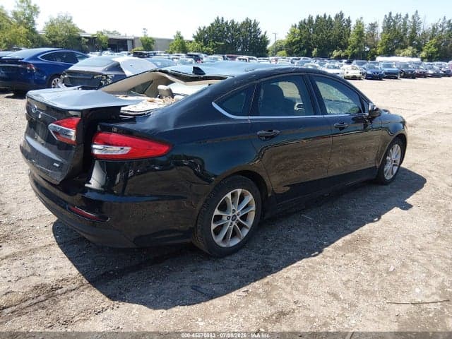 2019 FORD FUSION SE 4