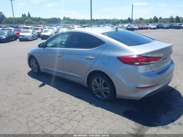 2017 HYUNDAI ELANTRA SE 3