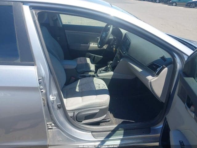 2017 HYUNDAI ELANTRA SE 5