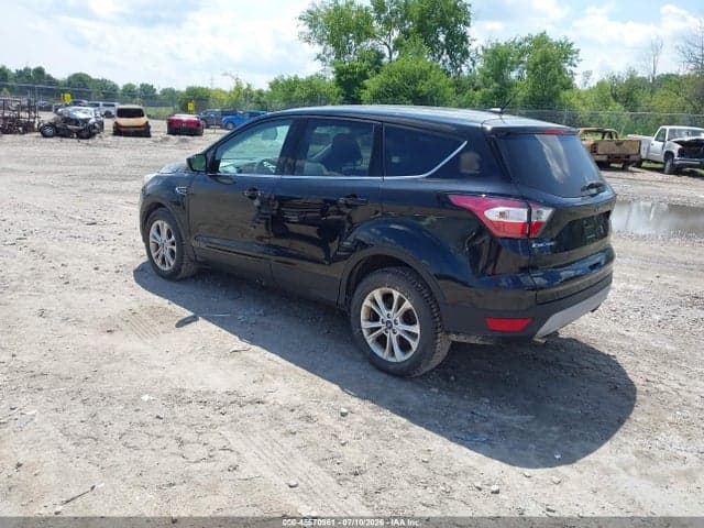 2017 FORD ESCAPE SE 3