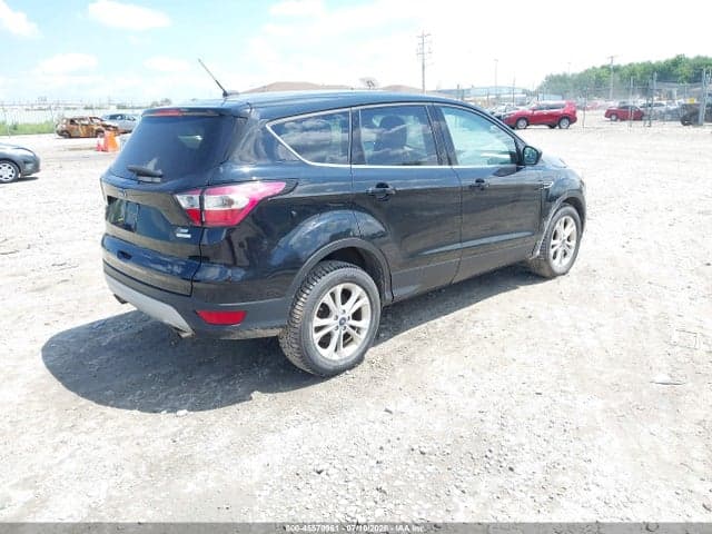 2017 FORD ESCAPE SE 4