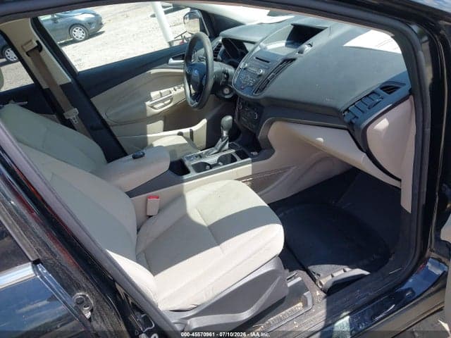 2017 FORD ESCAPE SE 5