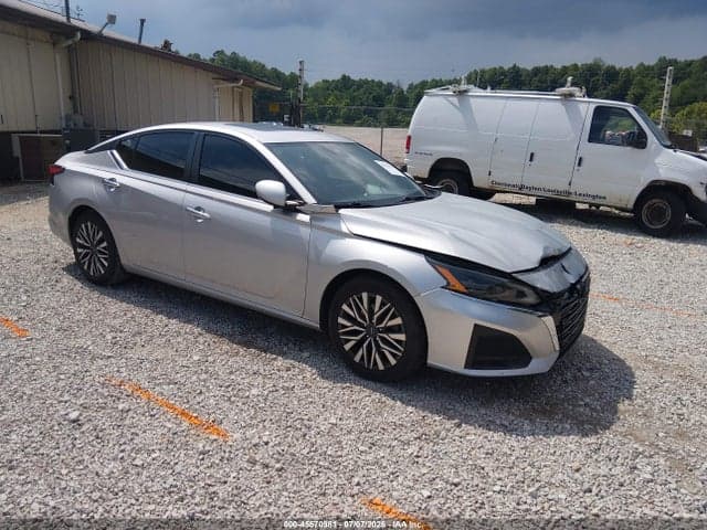 2023 NISSAN ALTIMA SV FWD