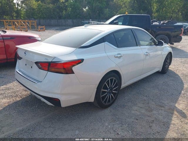 2022 NISSAN ALTIMA SL FWD 4