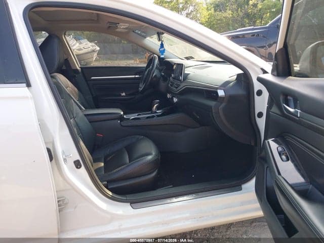 2022 NISSAN ALTIMA SL FWD 5