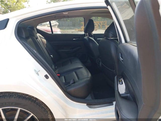 2022 NISSAN ALTIMA SL FWD 8