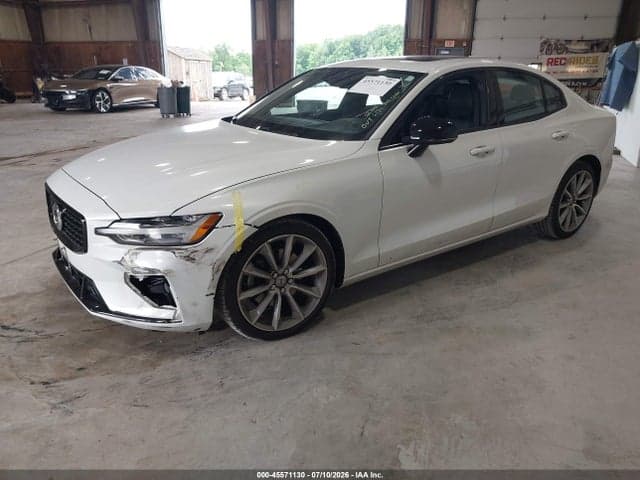 2021 VOLVO S60 T5 MOMENTUM 2
