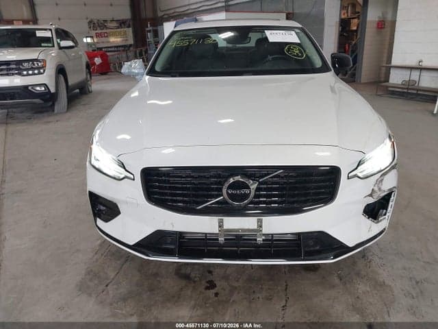 2021 VOLVO S60 T5 MOMENTUM 6