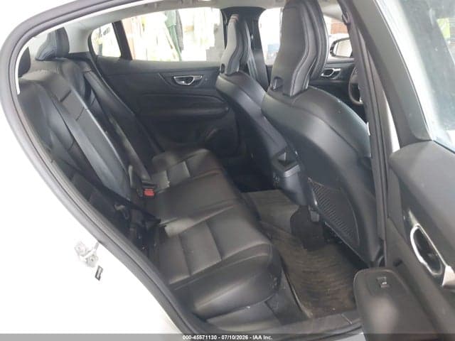 2021 VOLVO S60 T5 MOMENTUM 8