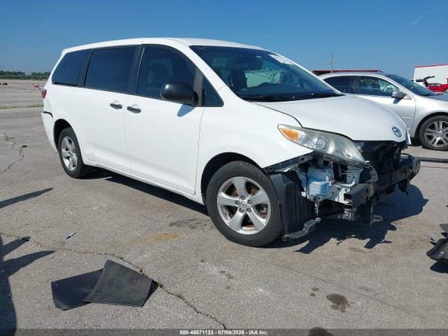2017 TOYOTA SIENNA L 7 PASSENGER - 1