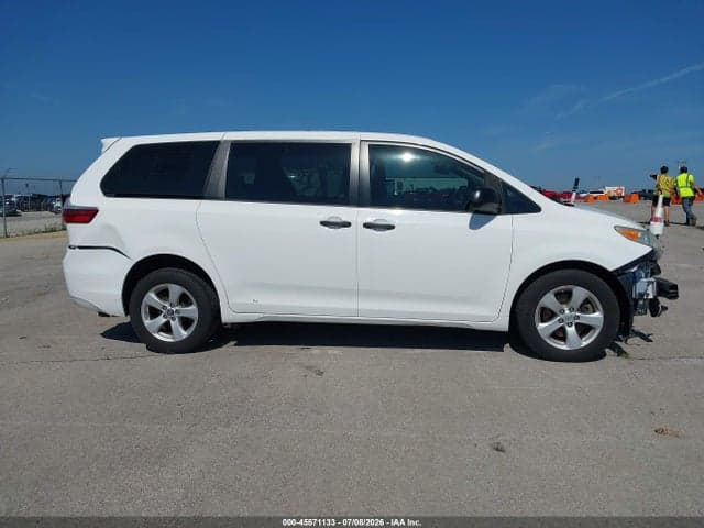 2017 TOYOTA SIENNA L 7 PASSENGER 14