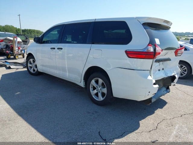 2017 TOYOTA SIENNA L 7 PASSENGER 3