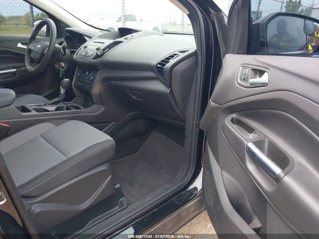 2017 FORD ESCAPE SE 5