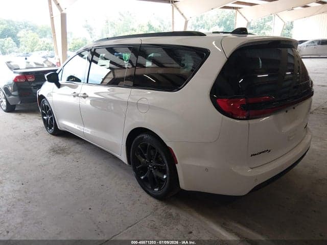 2025 CHRYSLER PACIFICA LIMITED 3