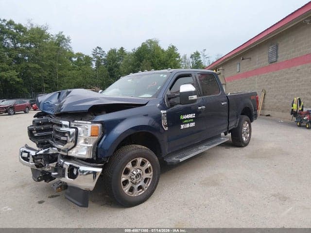 2020 FORD F-350 LARIAT 2