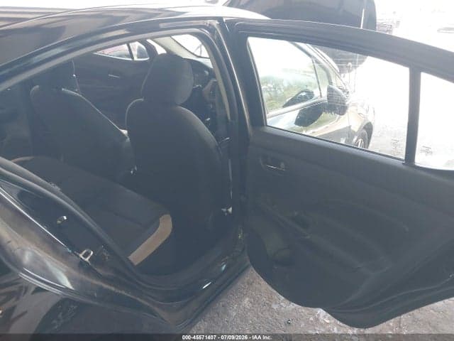 2020 NISSAN VERSA SV XTRONIC CVT 8