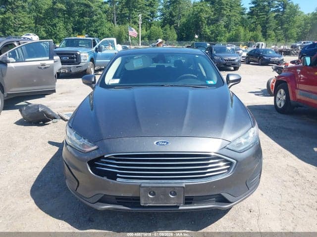 2020 FORD FUSION SE 18