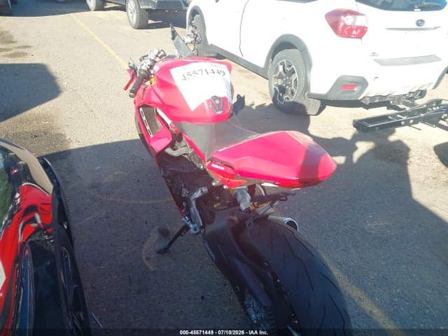 2023 DUCATI SUPERSPORT 3