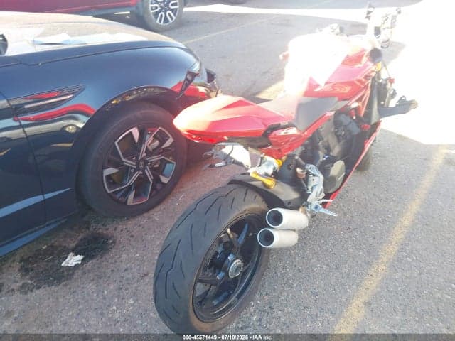 2023 DUCATI SUPERSPORT 4