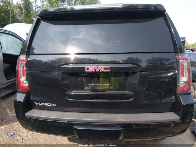2017 GMC YUKON SLE 17