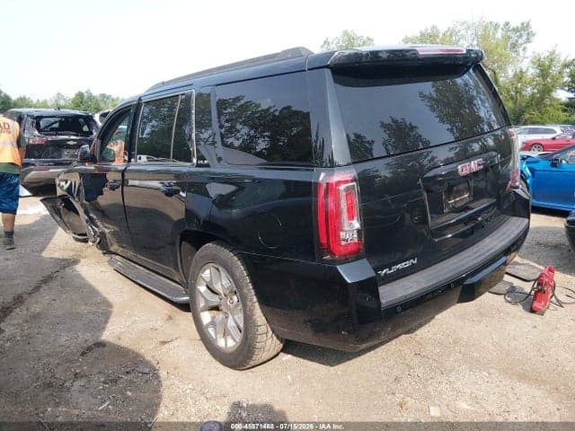 2017 GMC YUKON SLE 3