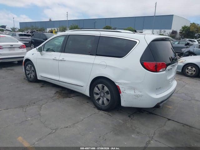 2018 CHRYSLER PACIFICA HYBRID LIMITED 3