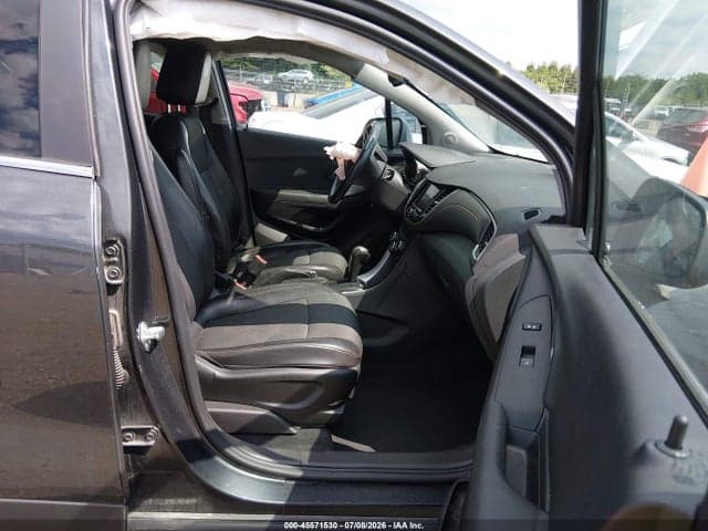 2019 CHEVROLET TRAX LT 5