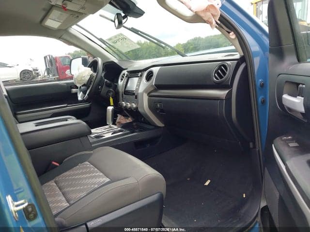 2018 TOYOTA TUNDRA SR5 5.7L V8 5