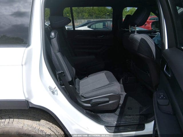2025 JEEP GRAND CHEROKEE L LAREDO 4X4 8