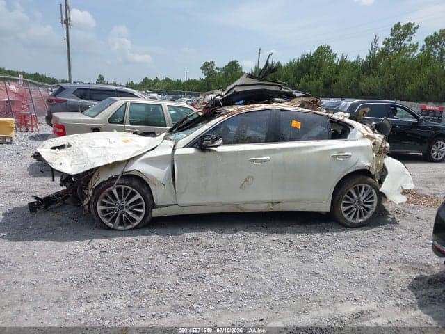 2021 INFINITI Q50 LUXE 13