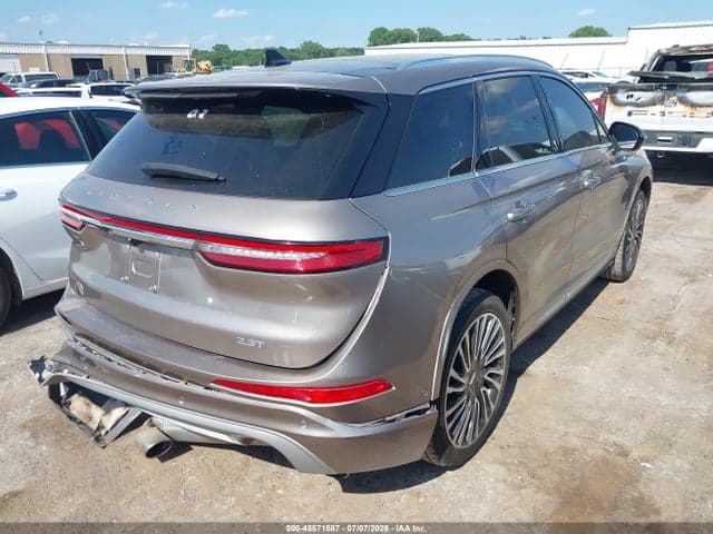 2020 LINCOLN CORSAIR RESERVE 4