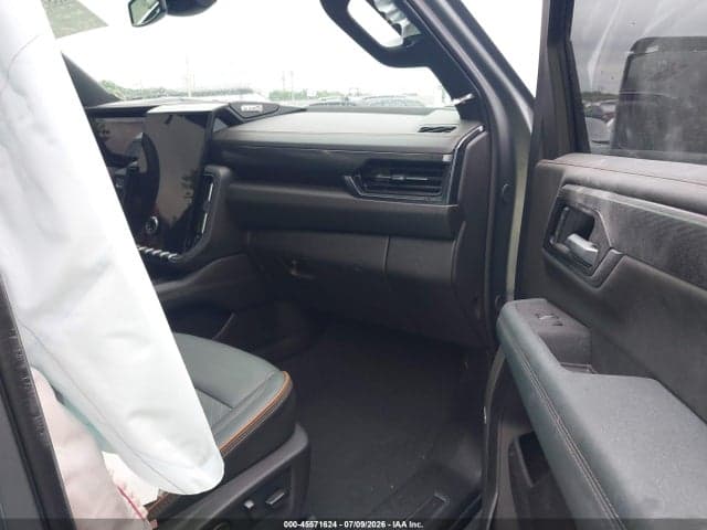 2026 GMC YUKON 4WD AT4 5