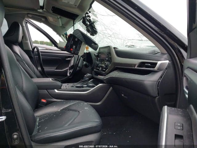 2021 TOYOTA HIGHLANDER XLE 5