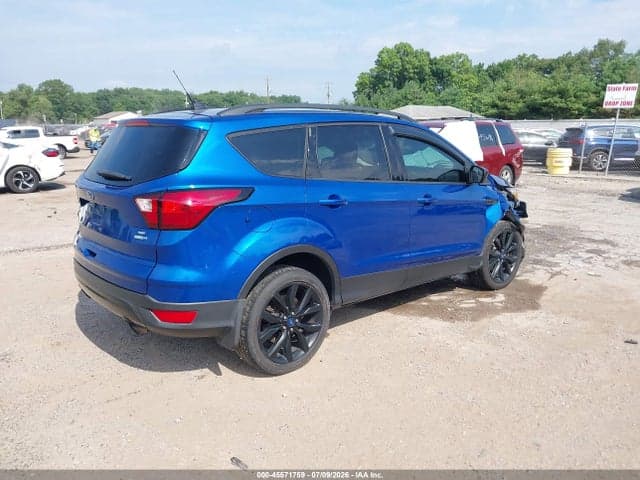 2019 FORD ESCAPE SE 4