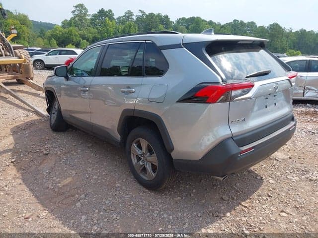 2024 TOYOTA RAV4 XLE 3