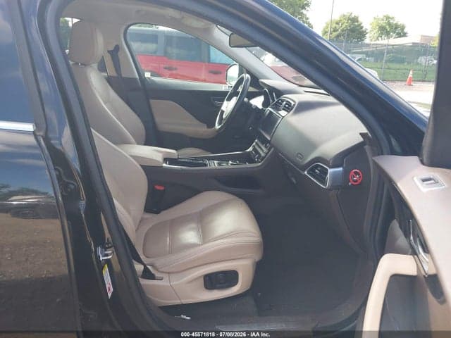 2018 JAGUAR F-PACE 25T PRESTIGE 5