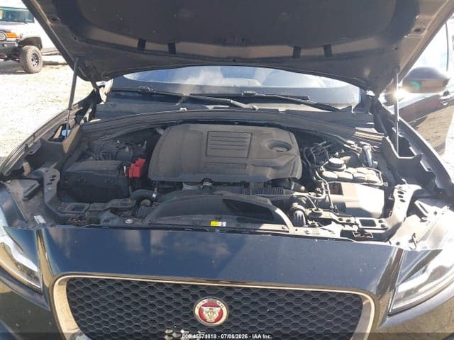 2018 JAGUAR F-PACE 25T PRESTIGE 10