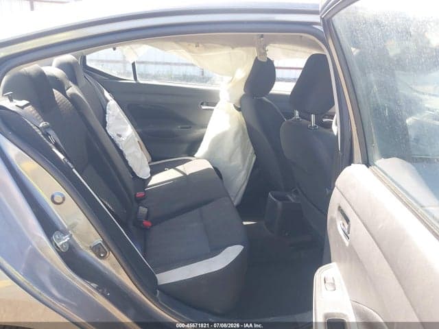 2021 NISSAN VERSA SV XTRONIC CVT 8