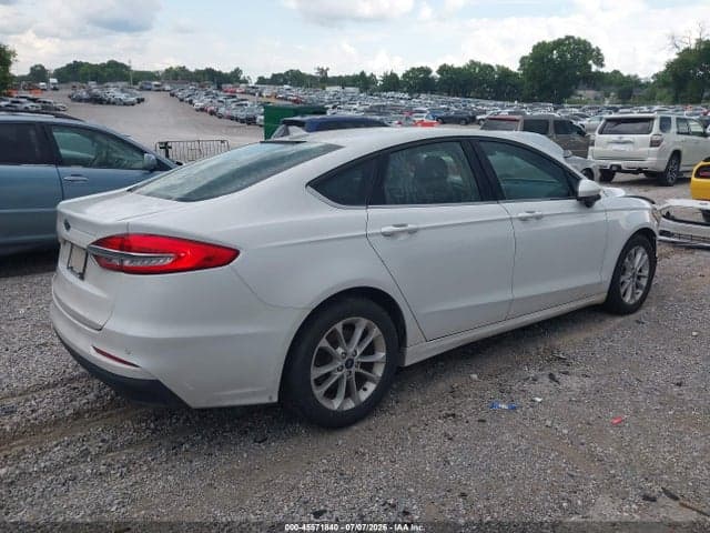 2020 FORD FUSION SE 4
