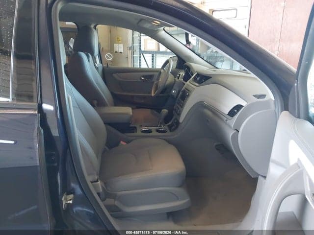 2017 CHEVROLET TRAVERSE LS 5