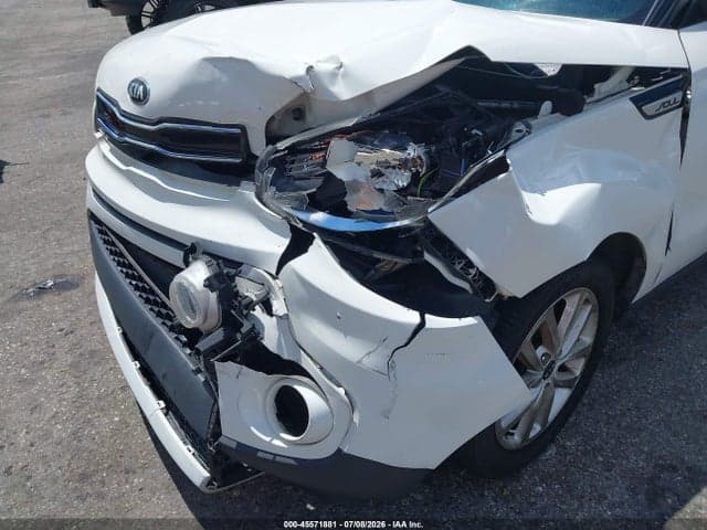 2019 KIA SOUL + 6