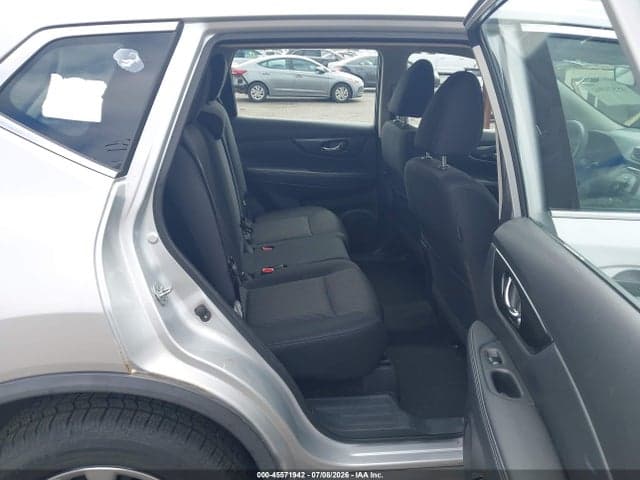 2017 NISSAN ROGUE S 8