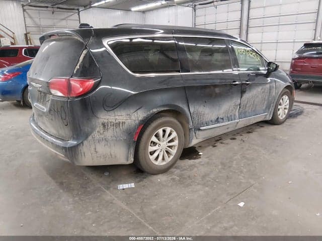2017 CHRYSLER PACIFICA TOURING-L 4