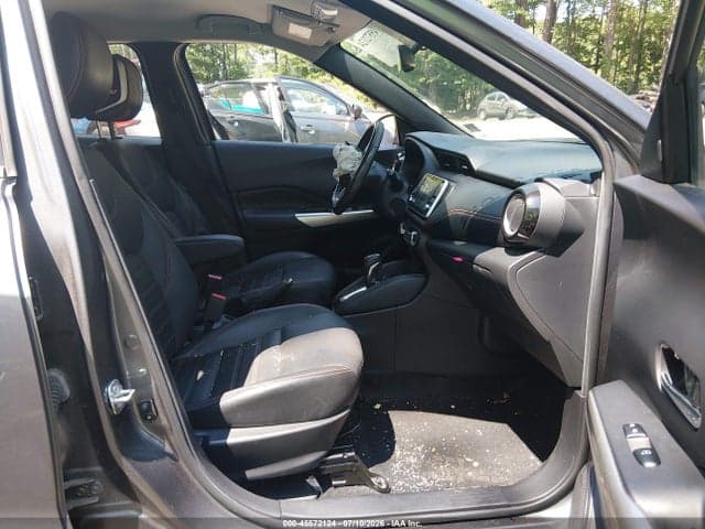 2019 NISSAN KICKS SR 5