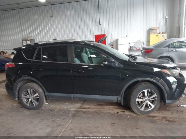 2017 TOYOTA RAV4 XLE 13