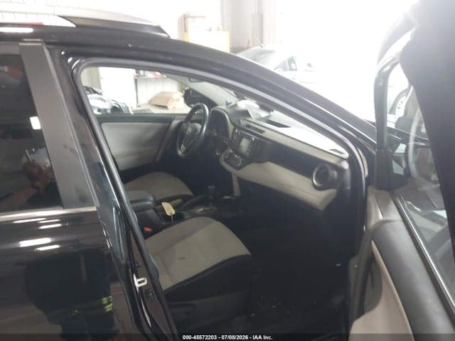 2017 TOYOTA RAV4 XLE 5