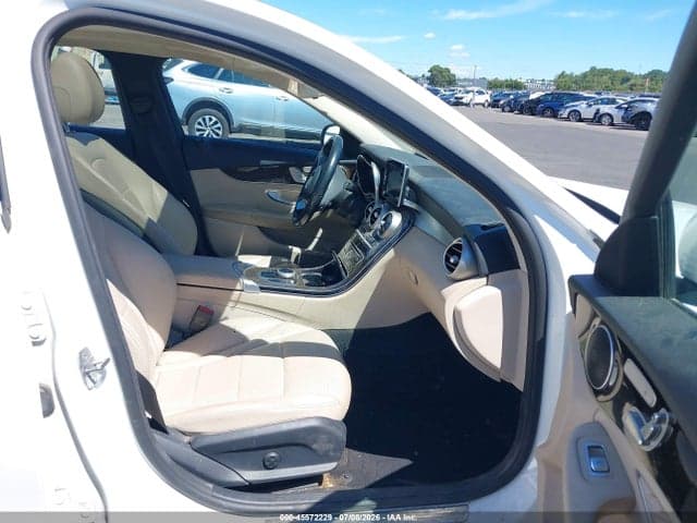2017 MERCEDES-BENZ C 300 4MATIC 5